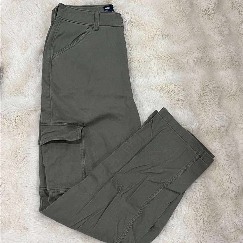 Hollister Men's Olive Cargo Pants
